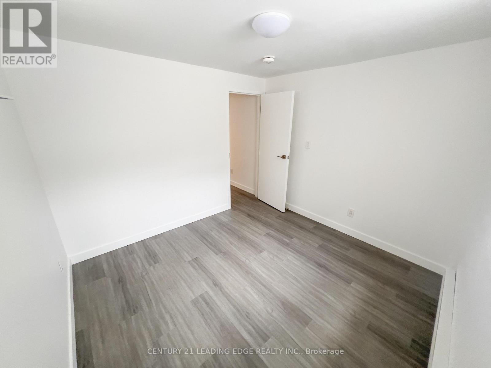 Lower - 1a Leonard Avenue, Toronto, Ontario  M5T 2P8 - Photo 11 - C12298241