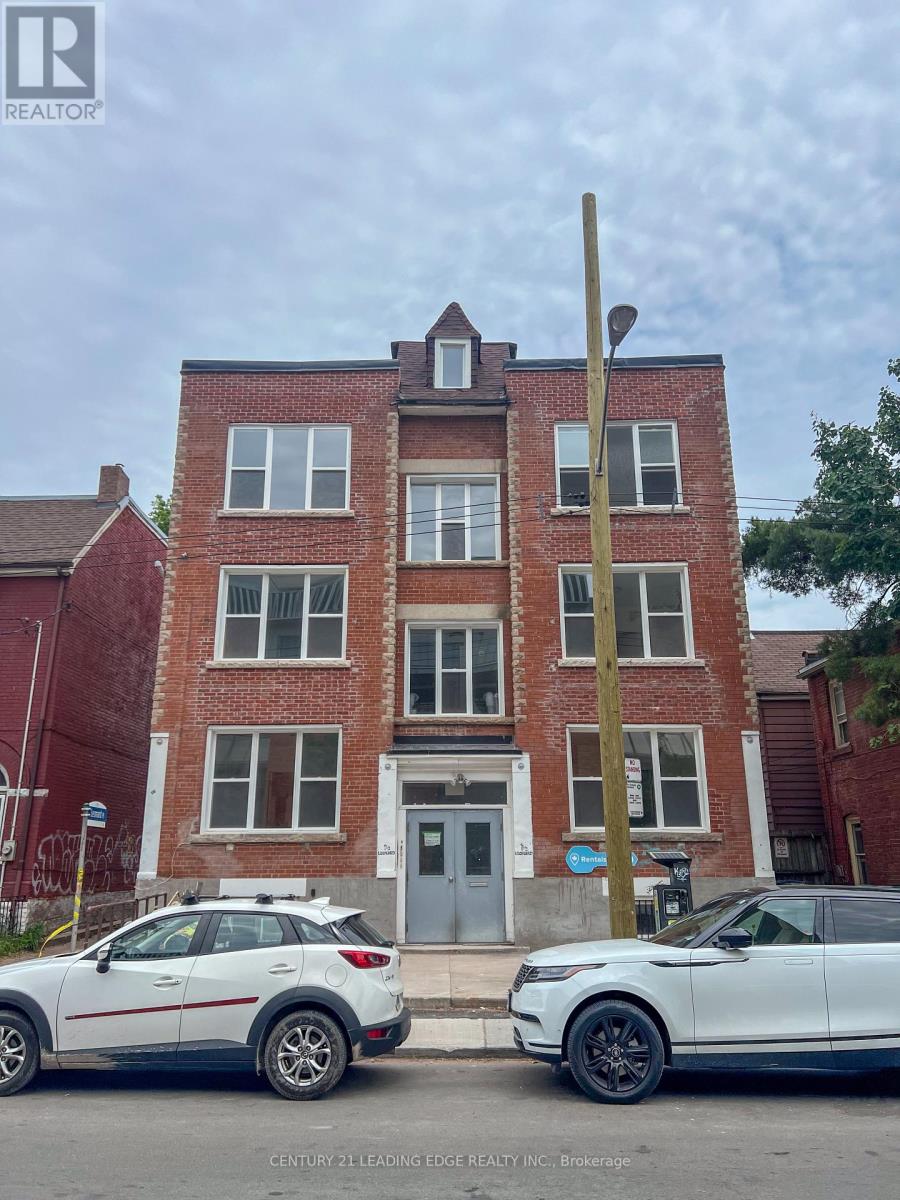 LOWER - 1A LEONARD AVENUE, Toronto, Ontario