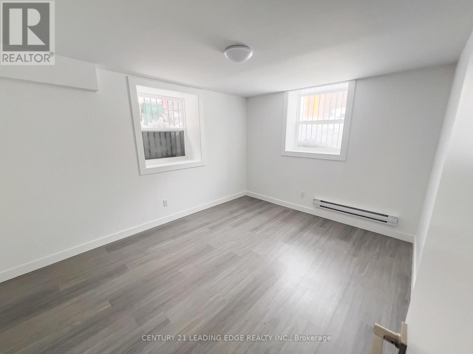 Lower - 1a Leonard Avenue, Toronto, Ontario  M5T 2P8 - Photo 18 - C12298241