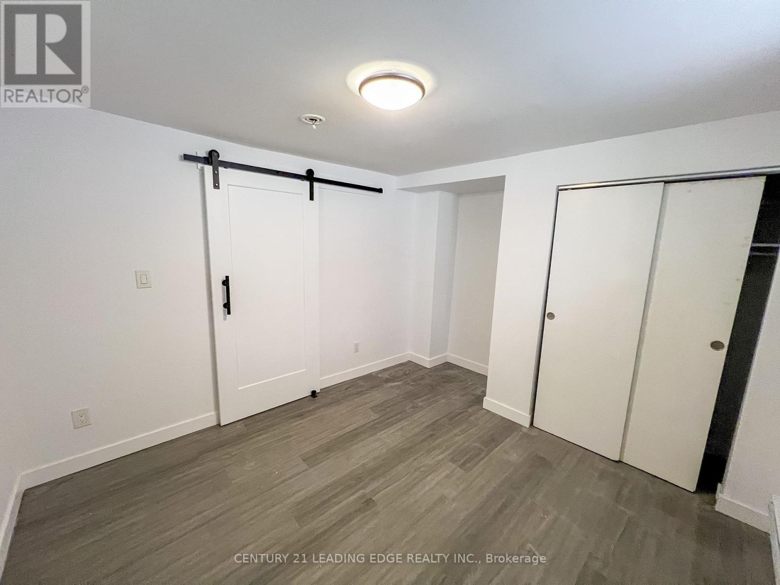 Lower - 1a Leonard Avenue, Toronto, Ontario  M5T 2P8 - Photo 24 - C12298241