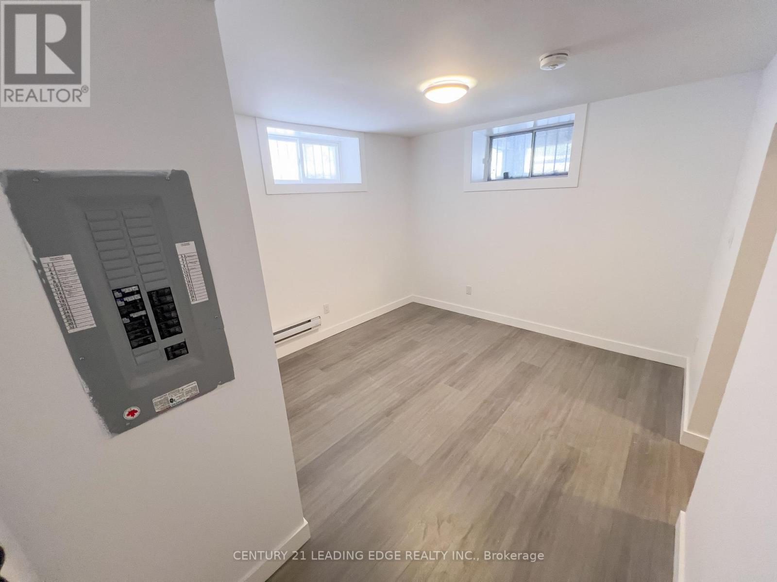 Lower - 1a Leonard Avenue, Toronto, Ontario  M5T 2P8 - Photo 23 - C12298241