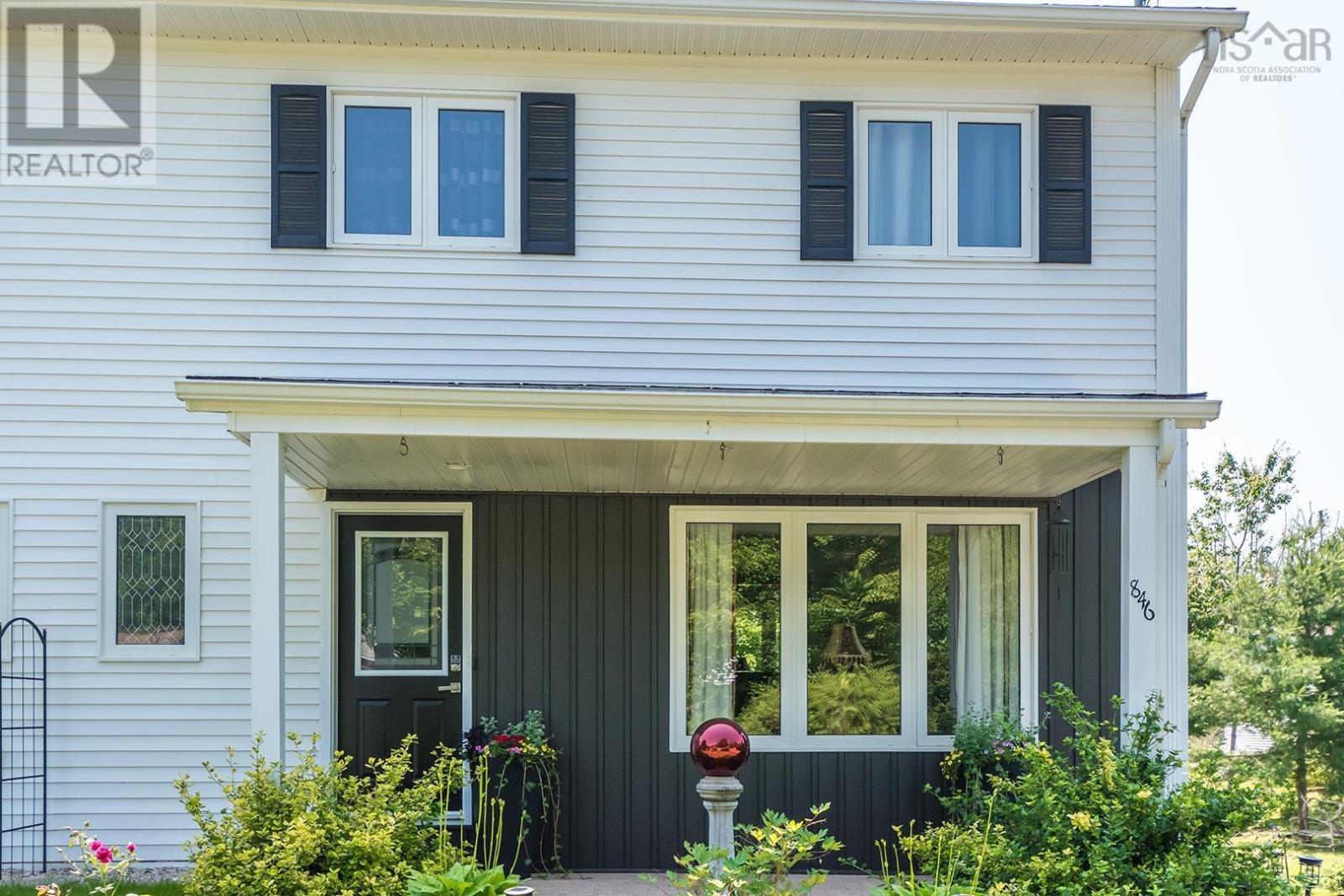 Property at 846 Murray Drive image 2
