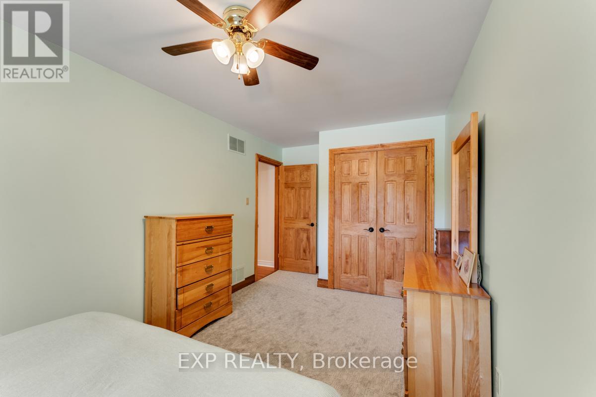 229 Lake Drive N, Georgina, Ontario  L4P 3C8 - Photo 19 - N12312314