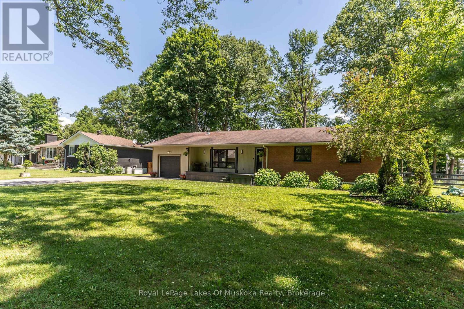 220 Alexander Street, Gravenhurst, Ontario  P1P 1A6 - Photo 32 - X12276481