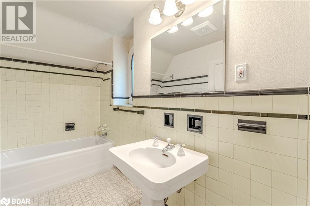 60 High Street, Barrie, Ontario  L4N 1W4 - Photo 14 - 40755522