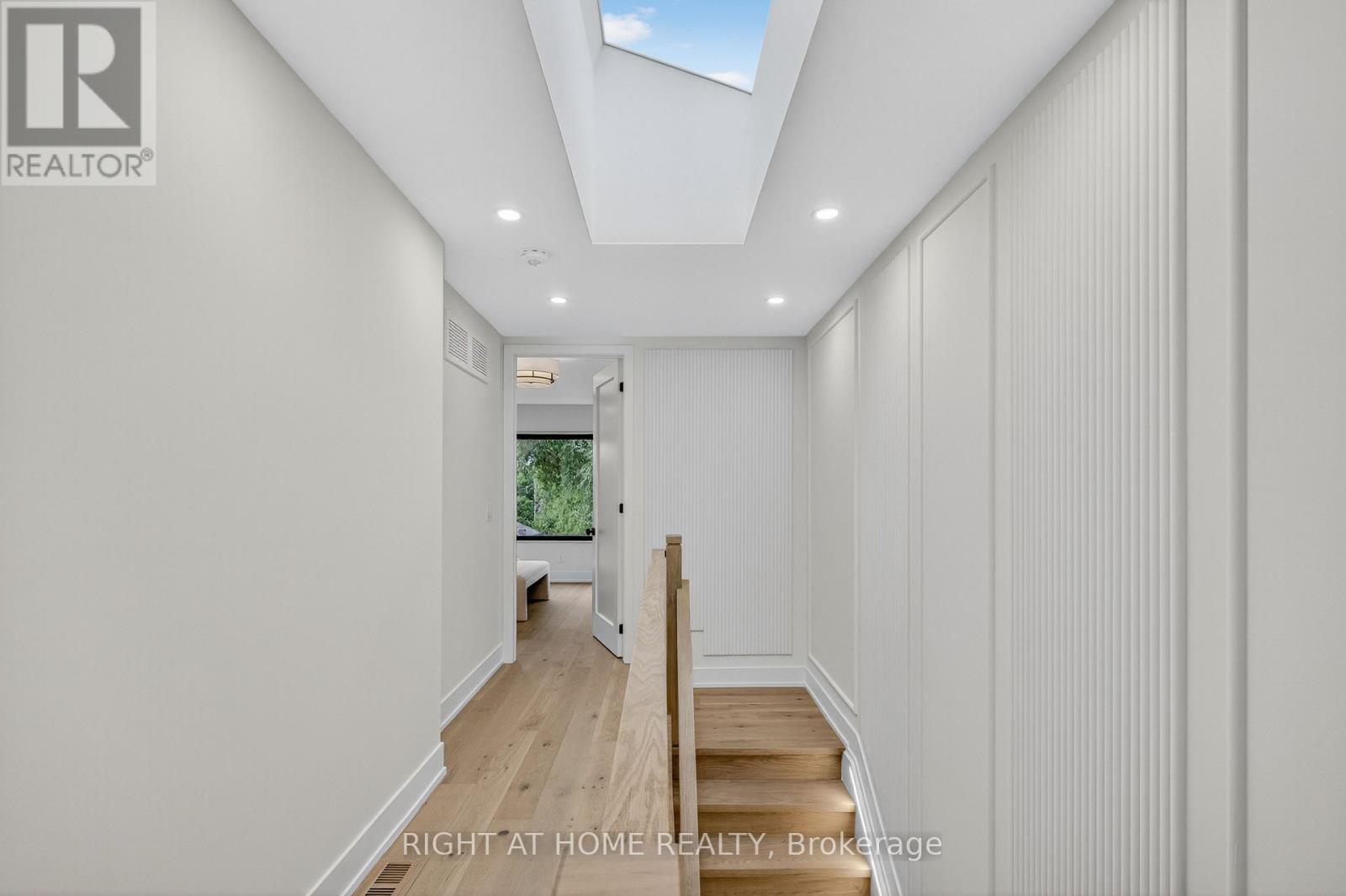 15a Rosemeade Avenue, Toronto, Ontario  M8Y 3A2 - Photo 28 - W12312304
