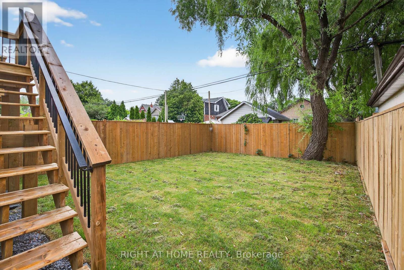 15a Rosemeade Avenue, Toronto, Ontario  M8Y 3A2 - Photo 49 - W12312304