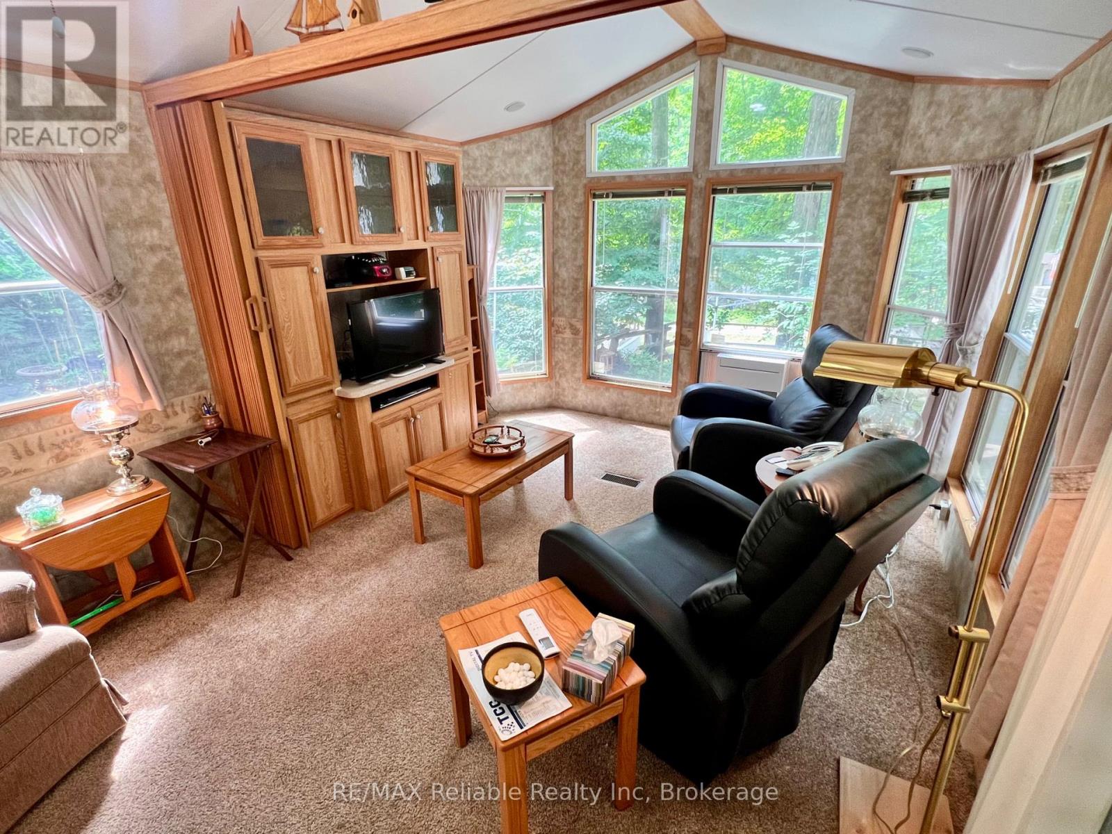 112 - 33999 Pridham Road, Bluewater, Ontario  N0M 1G0 - Photo 14 - X12312368