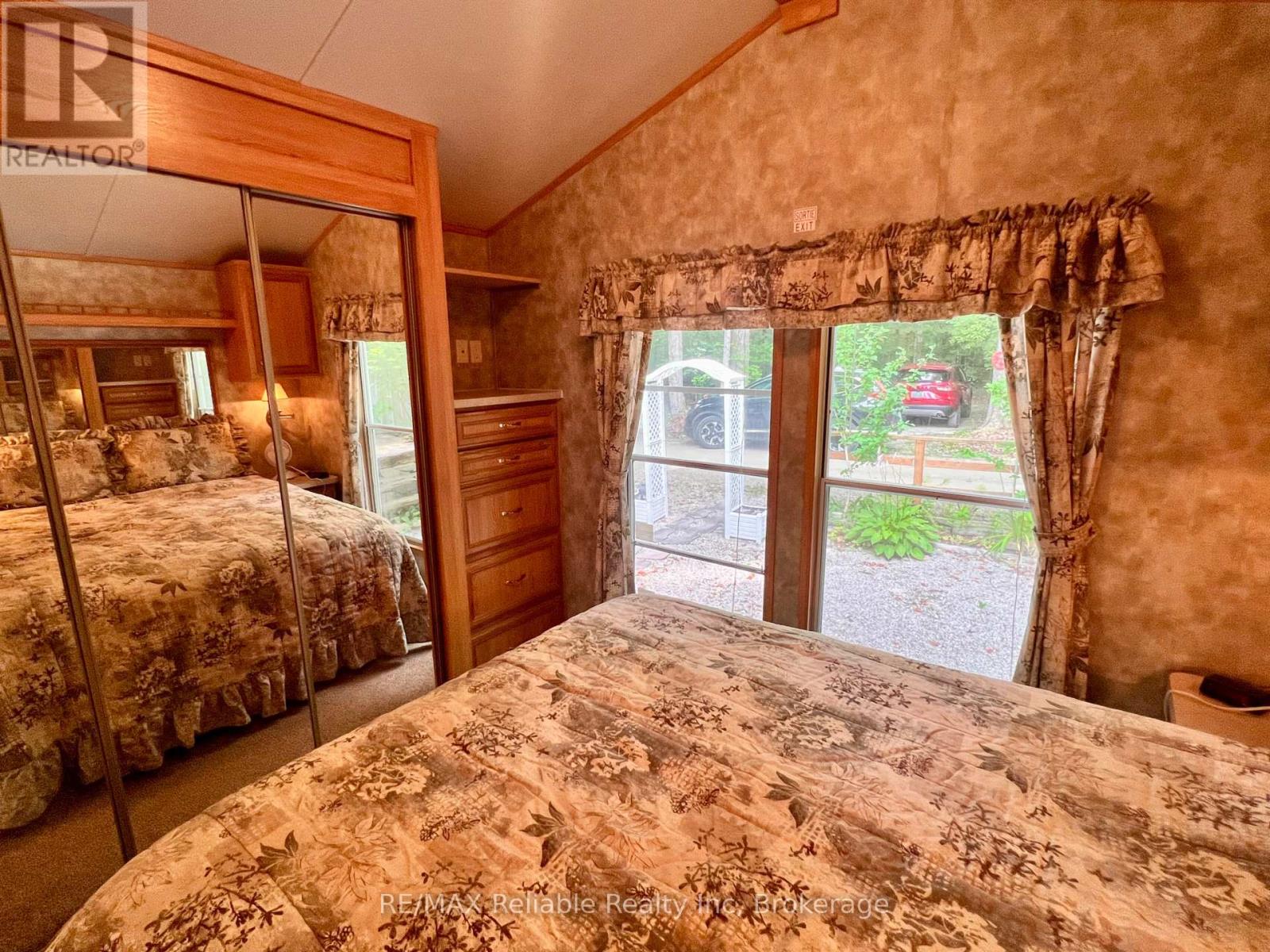 112 - 33999 Pridham Road, Bluewater, Ontario  N0M 1G0 - Photo 28 - X12312368