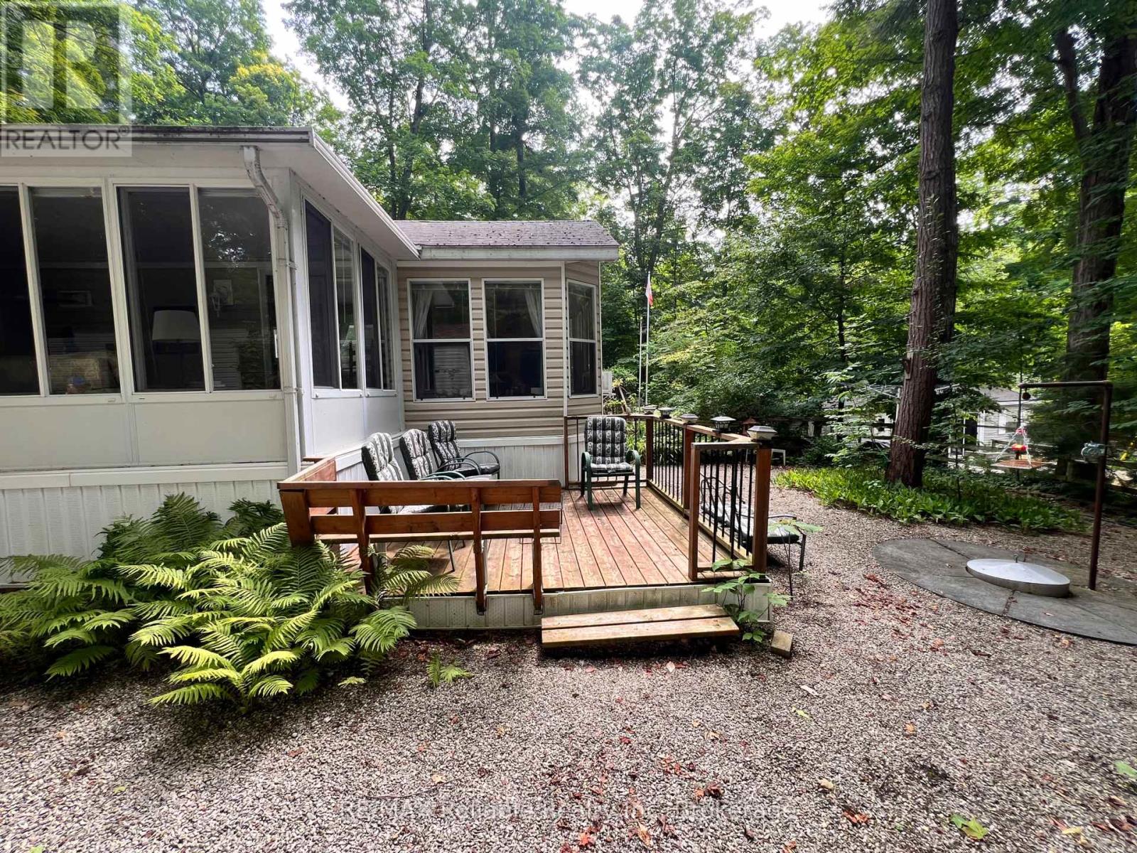 112 - 33999 Pridham Road, Bluewater, Ontario  N0M 1G0 - Photo 38 - X12312368