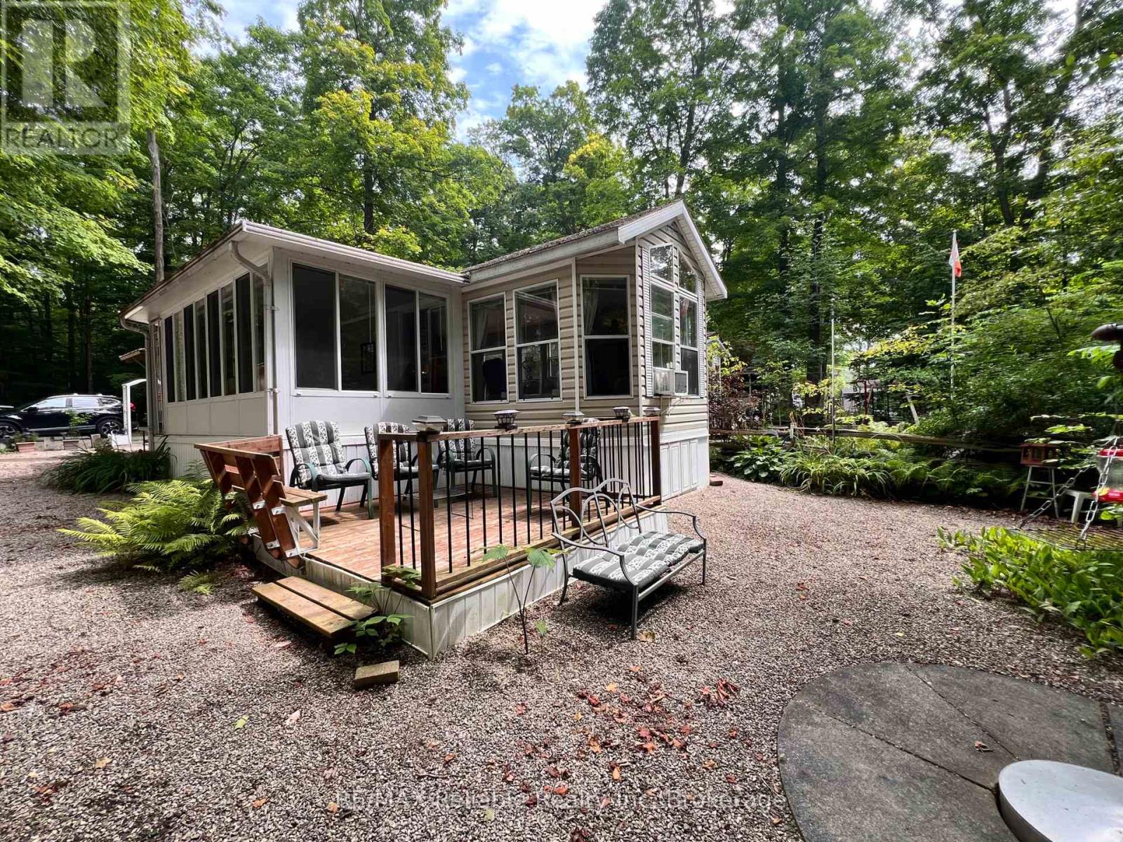 112 - 33999 Pridham Road, Bluewater, Ontario  N0M 1G0 - Photo 40 - X12312368