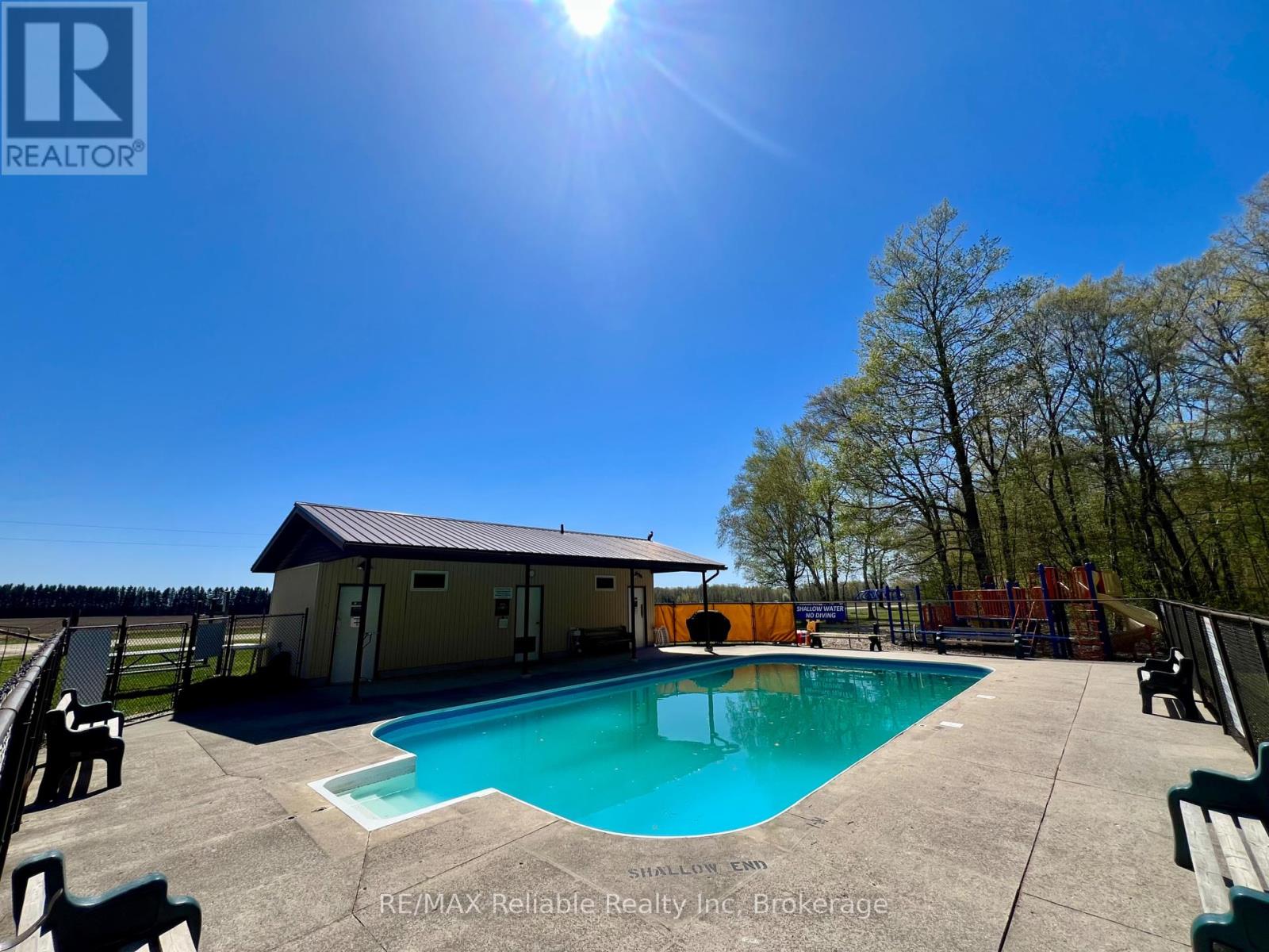 112 - 33999 Pridham Road, Bluewater, Ontario  N0M 1G0 - Photo 45 - X12312368