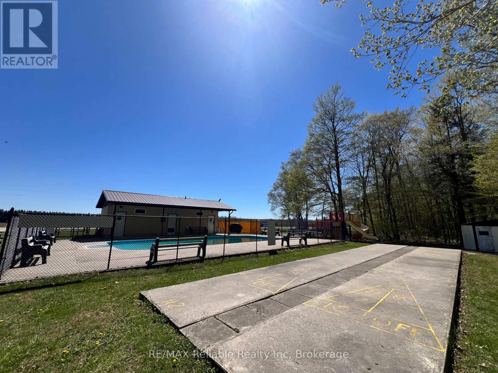 112 - 33999 Pridham Road, Bluewater, Ontario  N0M 1G0 - Photo 46 - X12312368