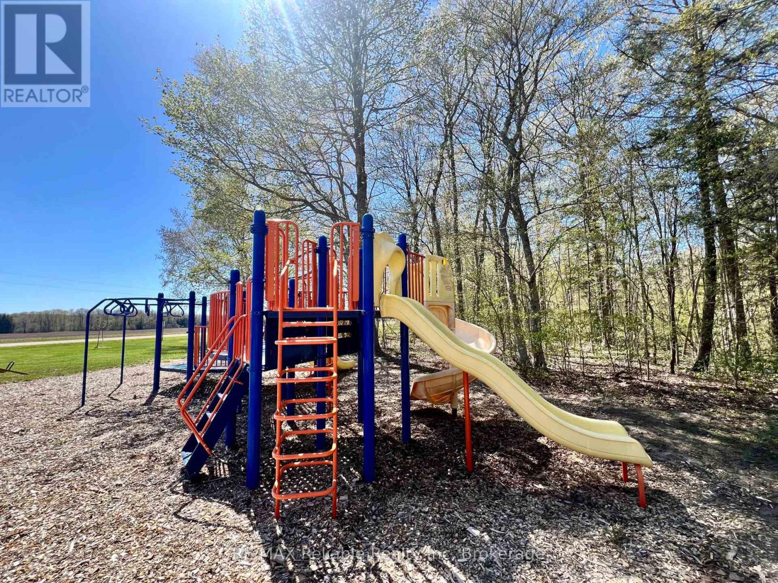 112 - 33999 Pridham Road, Bluewater, Ontario  N0M 1G0 - Photo 48 - X12312368