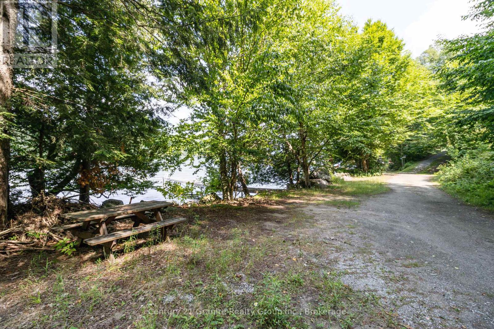 1059 Dunn Road, Dysart Et Al, Ontario  K0M 1S0 - Photo 10 - X12312376