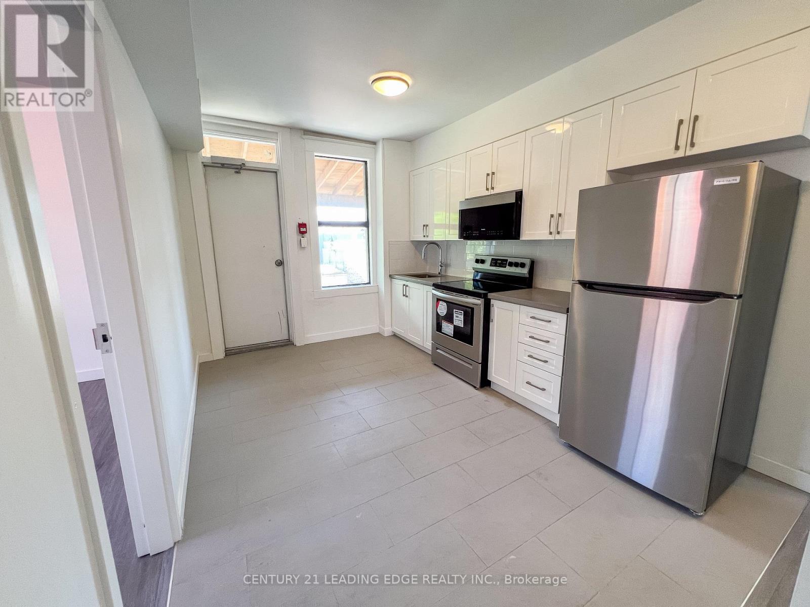 1 - 1a Leonard Avenue, Toronto, Ontario  M5T 2P8 - Photo 15 - C12298237