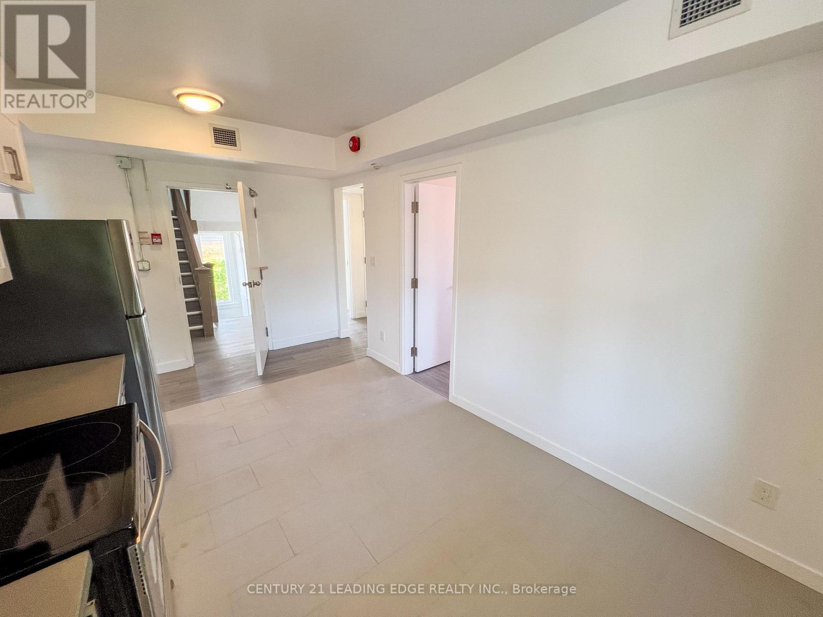 1 - 1a Leonard Avenue, Toronto, Ontario  M5T 2P8 - Photo 14 - C12298237