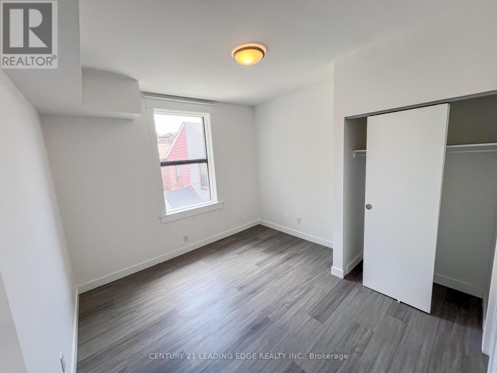 1 - 1a Leonard Avenue, Toronto, Ontario  M5T 2P8 - Photo 17 - C12298237