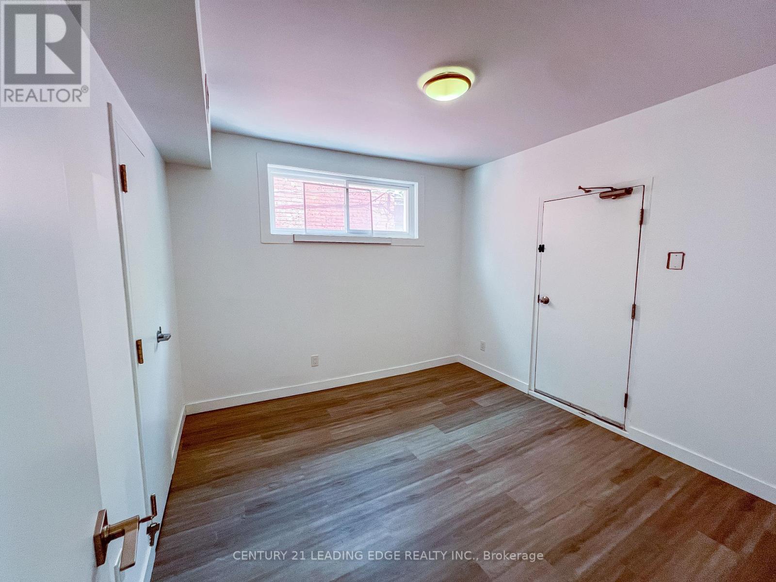 1 - 1a Leonard Avenue, Toronto, Ontario  M5T 2P8 - Photo 30 - C12298237