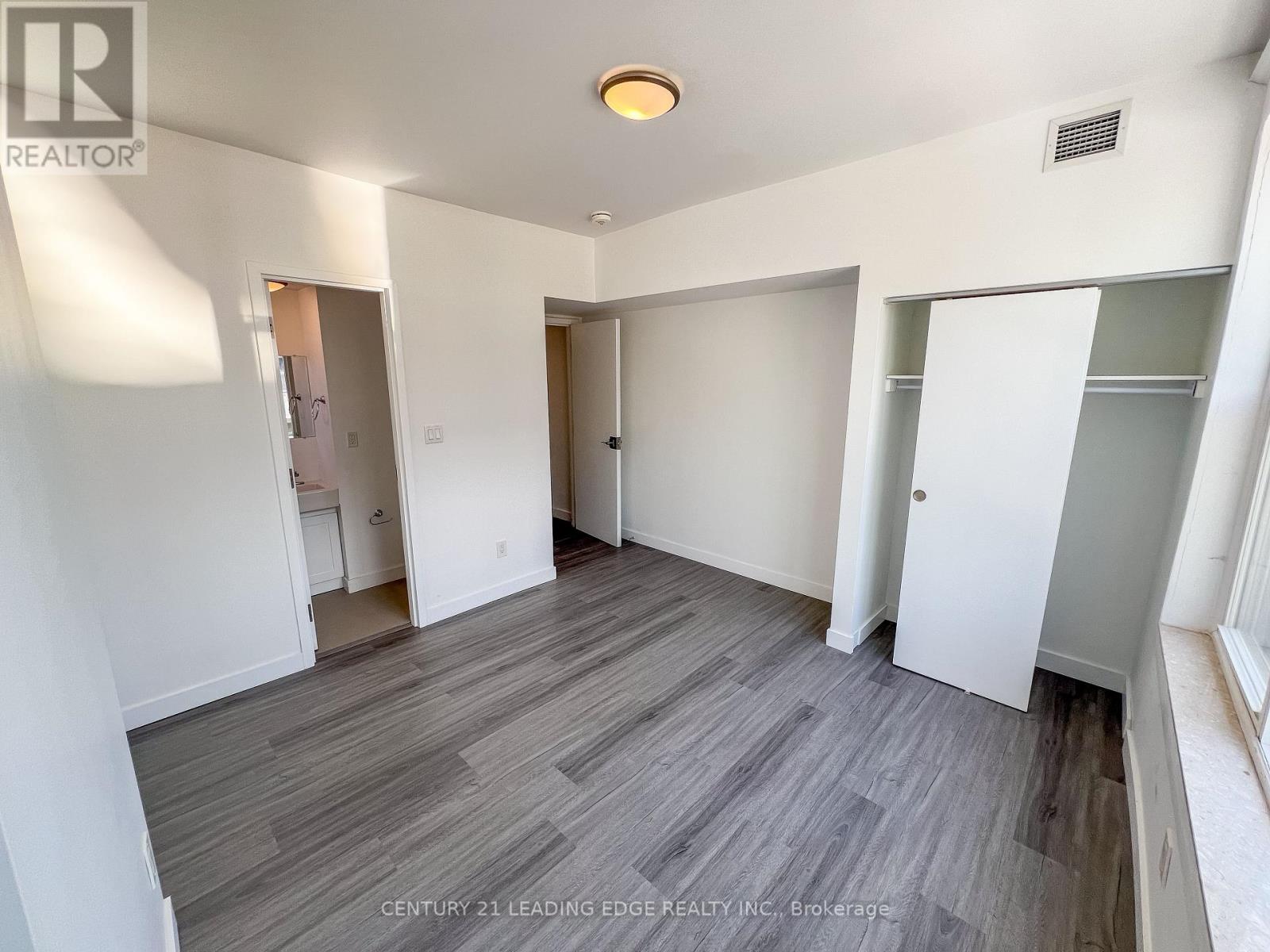 1 - 1a Leonard Avenue, Toronto, Ontario  M5T 2P8 - Photo 8 - C12298237