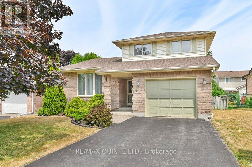 Property at 69 PARKVIEW HEIGHTS image 2