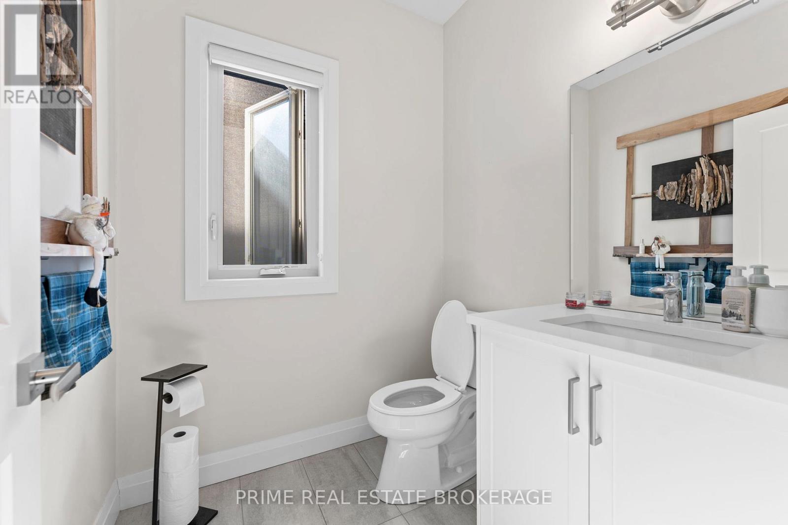 15 Compass Trail, Central Elgin, Ontario  N5L 0B8 - Photo 9 - X12312453