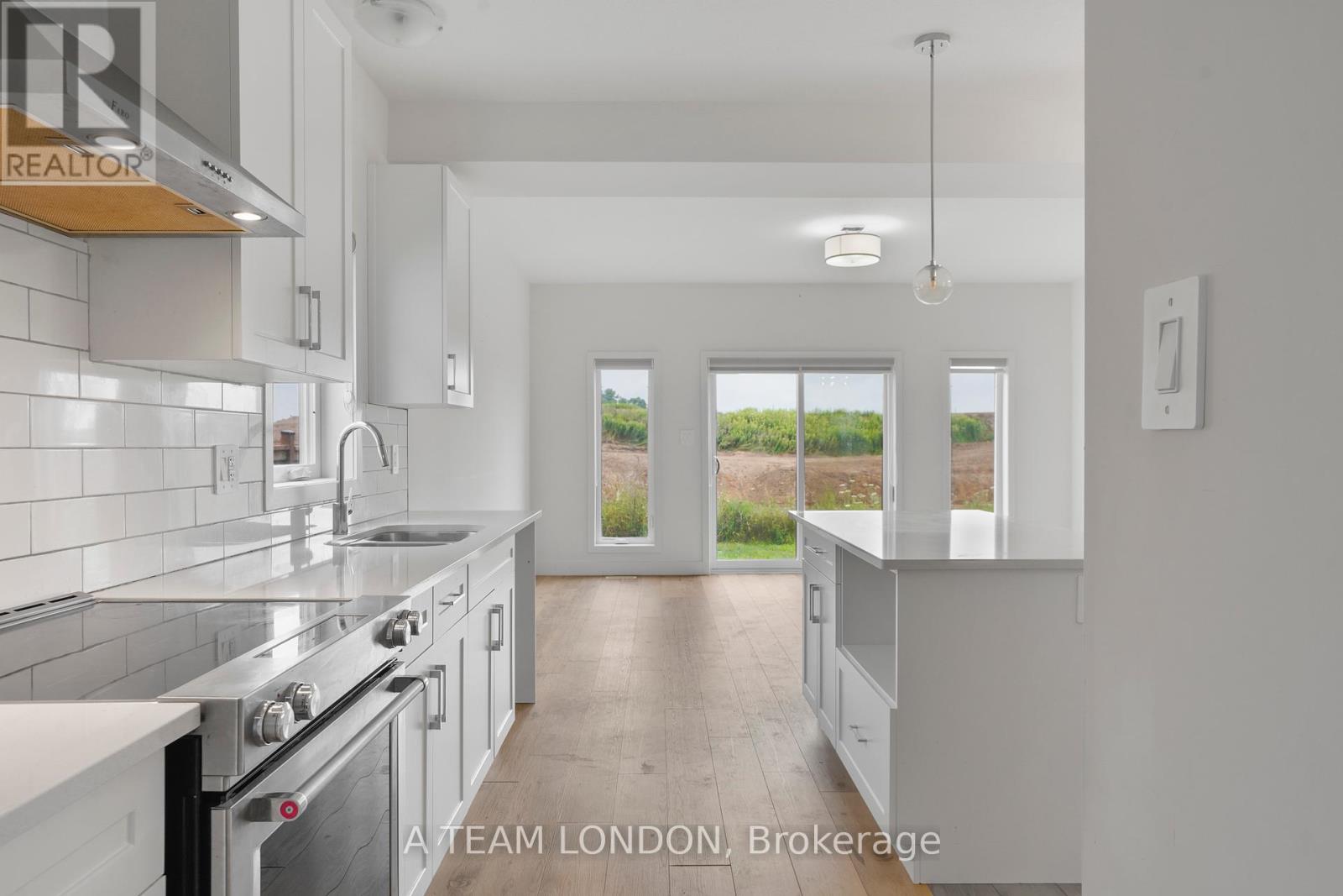 1612 Capri Crescent, London North, Ontario  N6G 3P2 - Photo 6 - X12312532