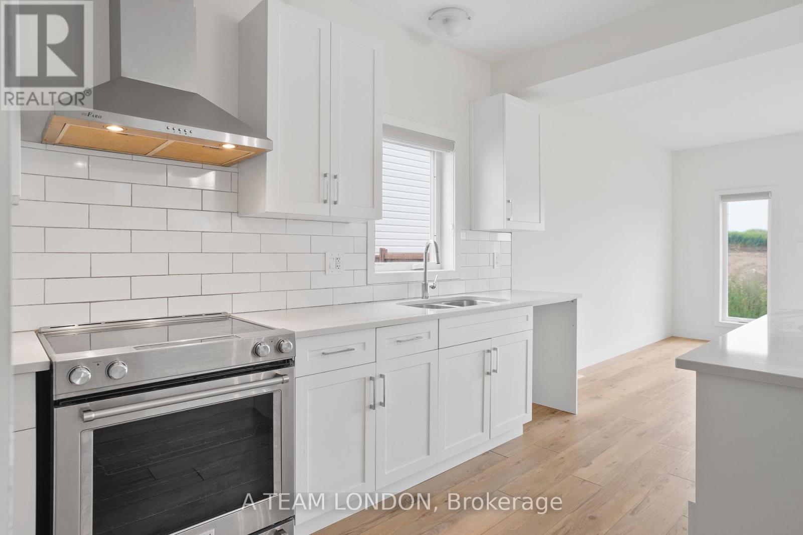 1612 Capri Crescent, London North, Ontario  N6G 3P2 - Photo 7 - X12312532