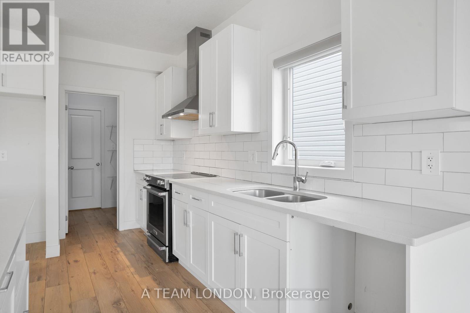 1612 Capri Crescent, London North, Ontario  N6G 3P2 - Photo 8 - X12312532