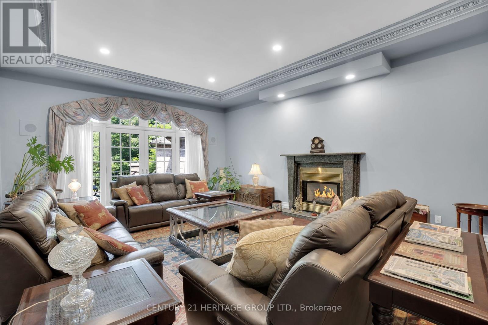 34 Maryvale Crescent, Richmond Hill (South Richvale), Ontario  L4C 6P8 - Photo 12 - N12196459