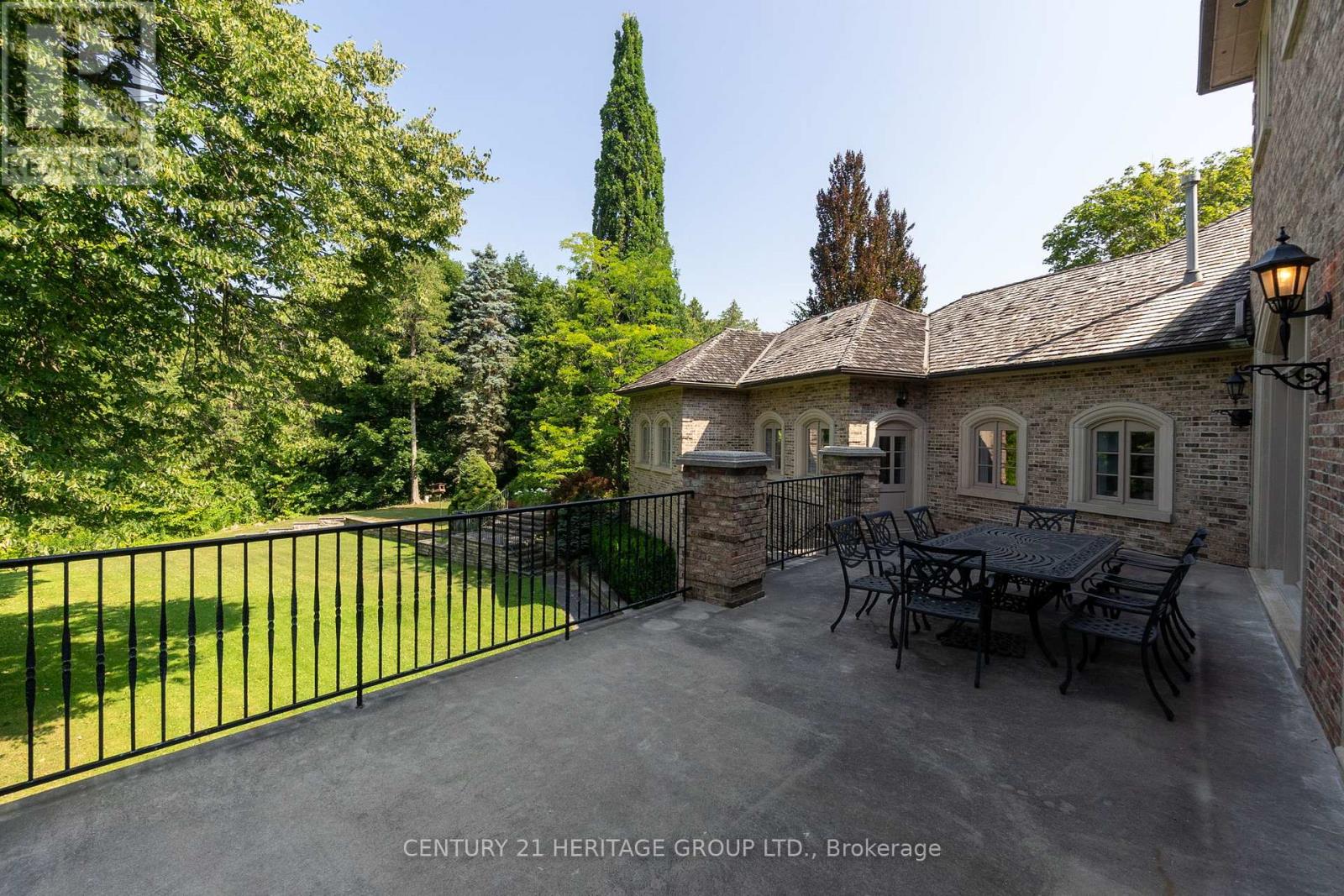 34 Maryvale Crescent, Richmond Hill (South Richvale), Ontario  L4C 6P8 - Photo 37 - N12196459