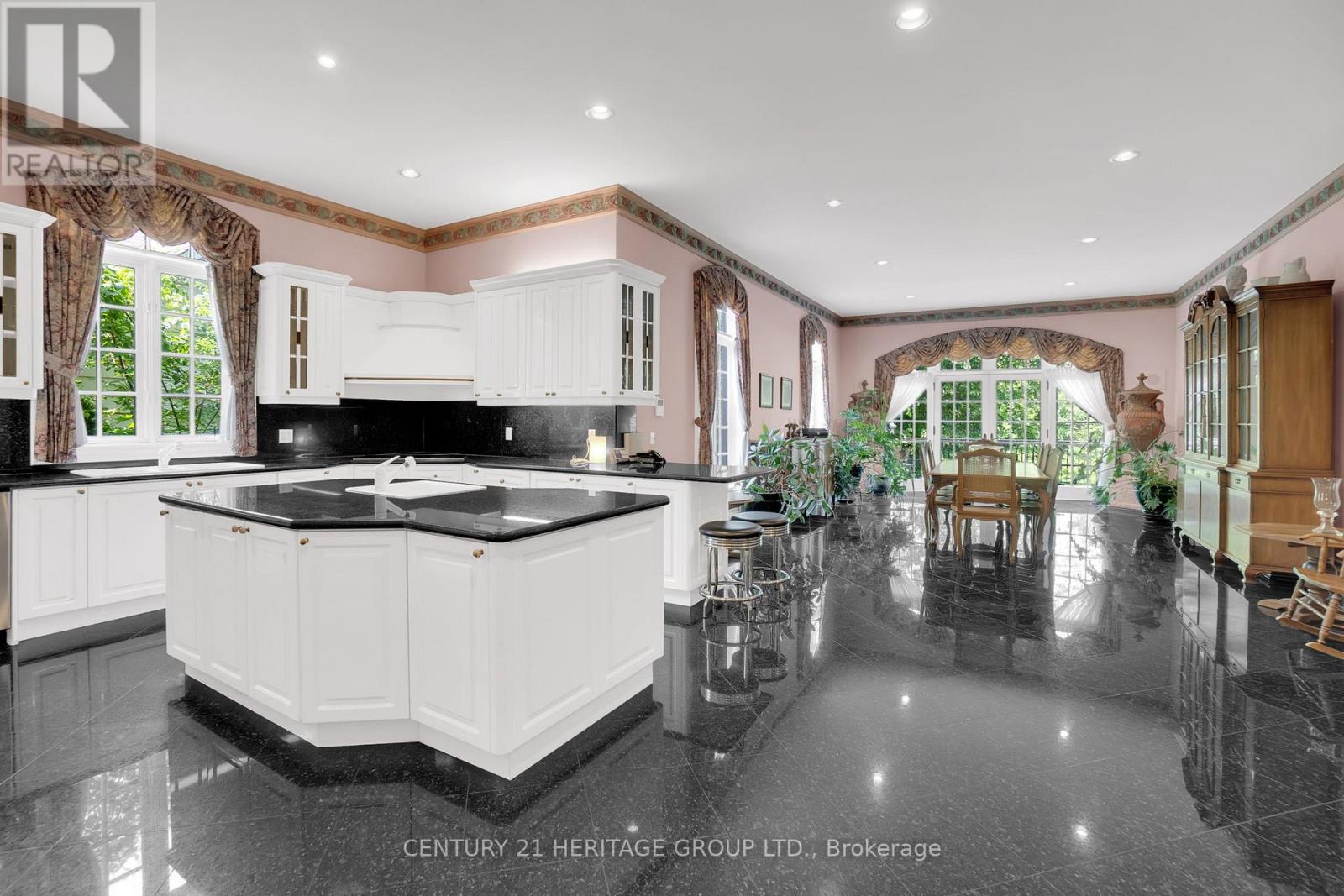 34 Maryvale Crescent, Richmond Hill (South Richvale), Ontario  L4C 6P8 - Photo 7 - N12196459