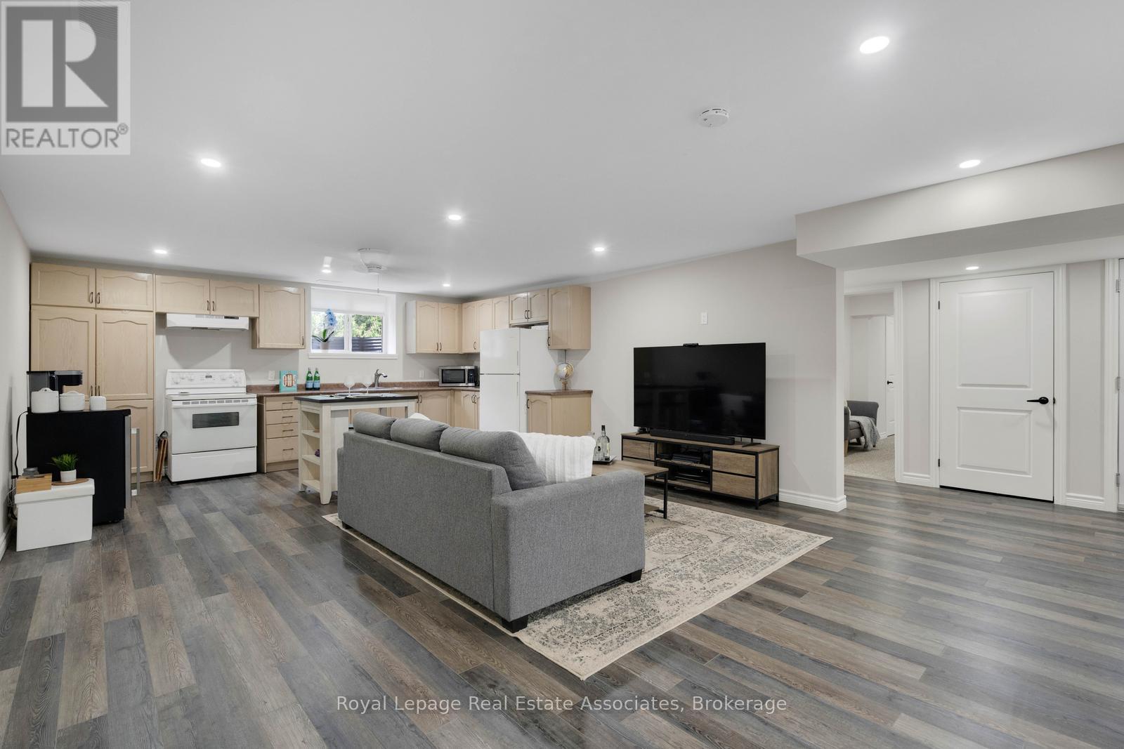 8037 Springwater Road, Central Elgin, Ontario  N5H 2R4 - Photo 28 - X12190427