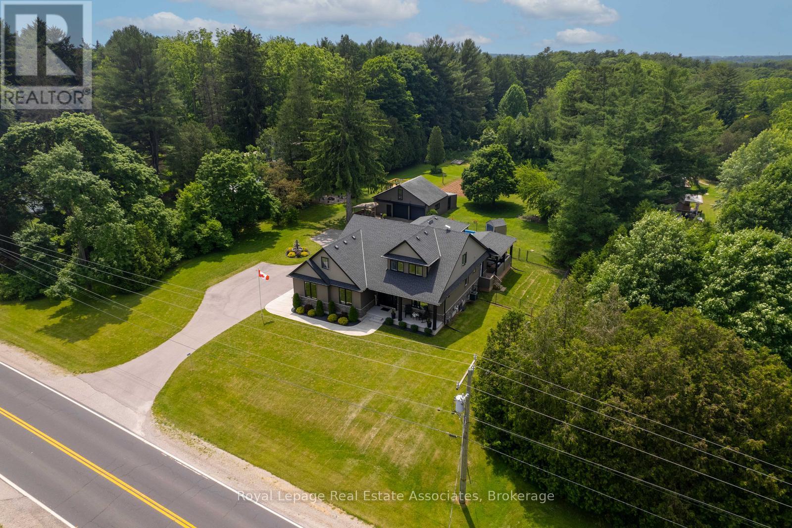 8037 Springwater Road, Central Elgin, Ontario  N5H 2R4 - Photo 3 - X12190427