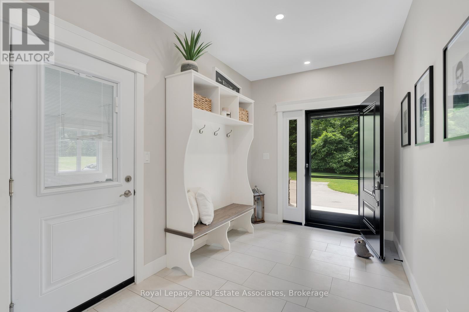 8037 Springwater Road, Central Elgin, Ontario  N5H 2R4 - Photo 6 - X12190427