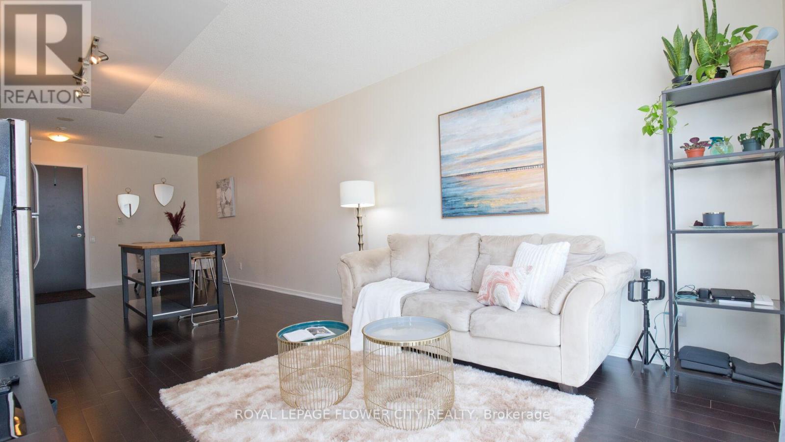 415 - 105 The Queensway Avenue, Toronto, Ontario  M6S 5B5 - Photo 24 - W12312392