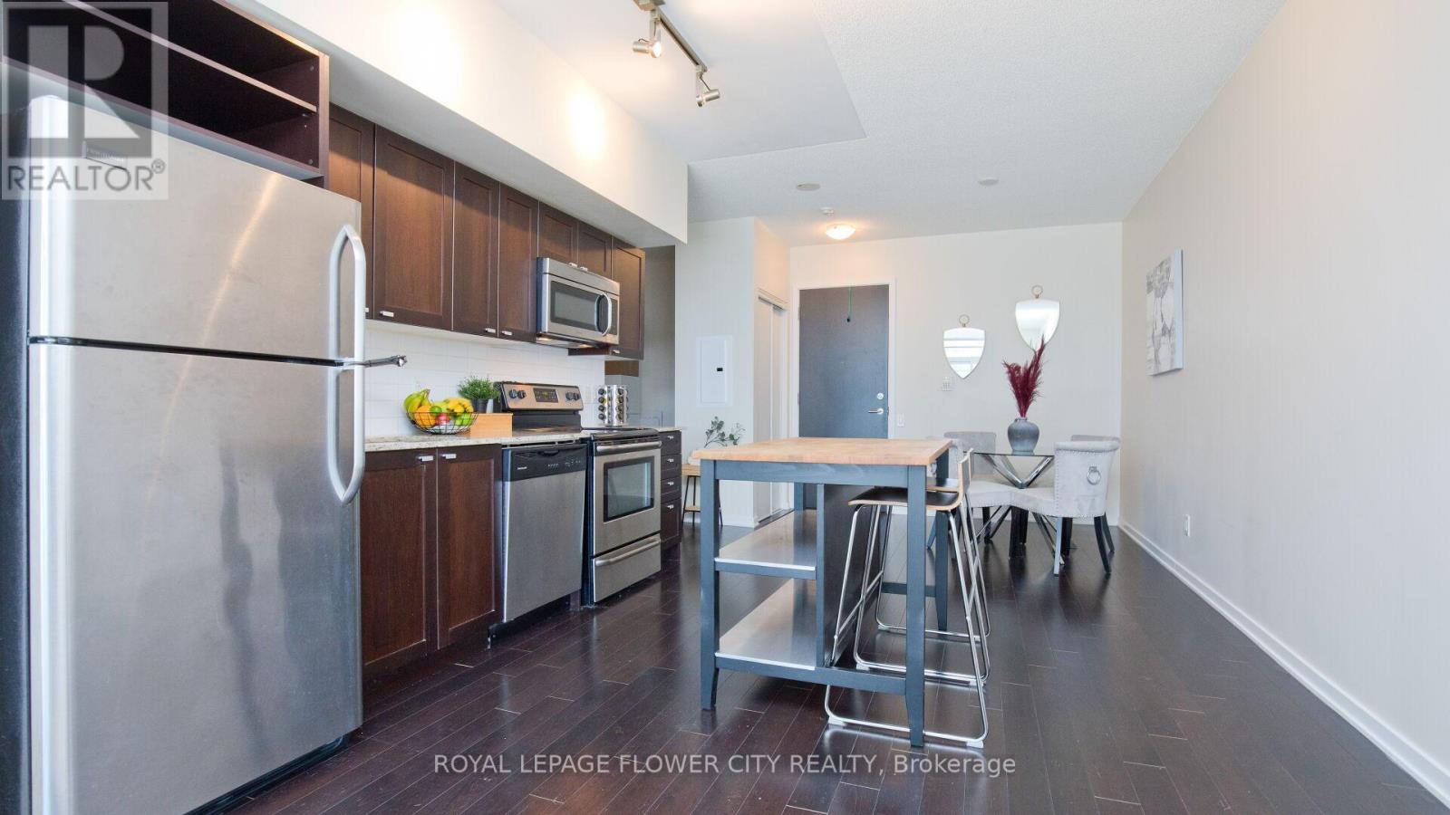 415 - 105 The Queensway Avenue, Toronto, Ontario  M6S 5B5 - Photo 28 - W12312392
