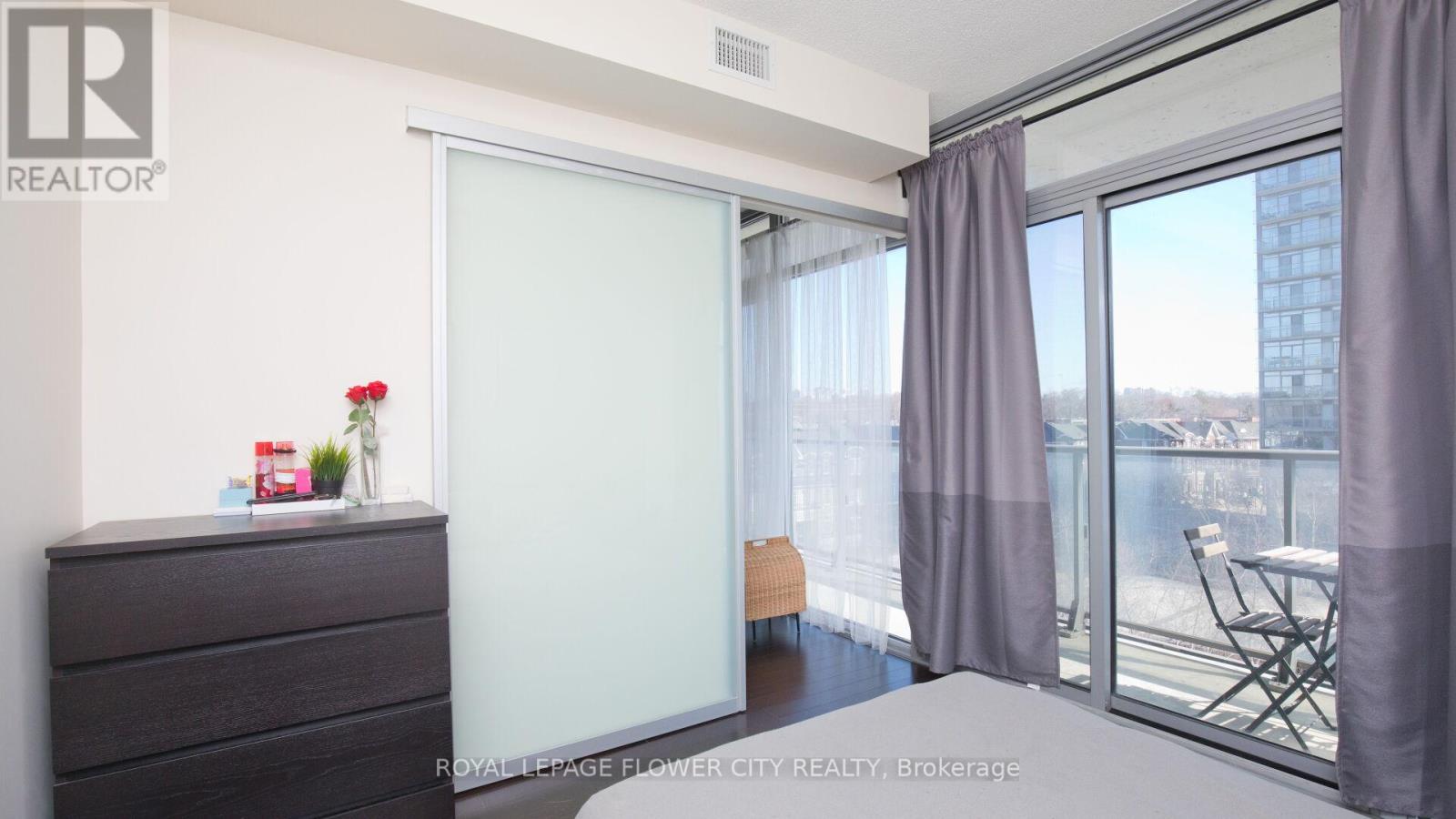 415 - 105 The Queensway Avenue, Toronto, Ontario  M6S 5B5 - Photo 34 - W12312392