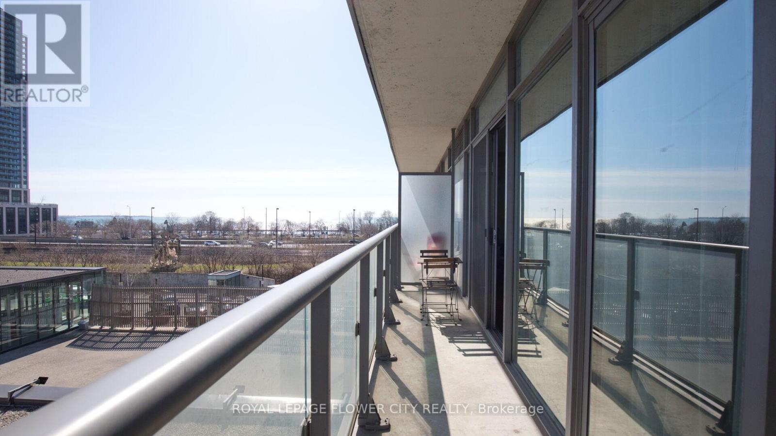 415 - 105 The Queensway Avenue, Toronto, Ontario  M6S 5B5 - Photo 39 - W12312392