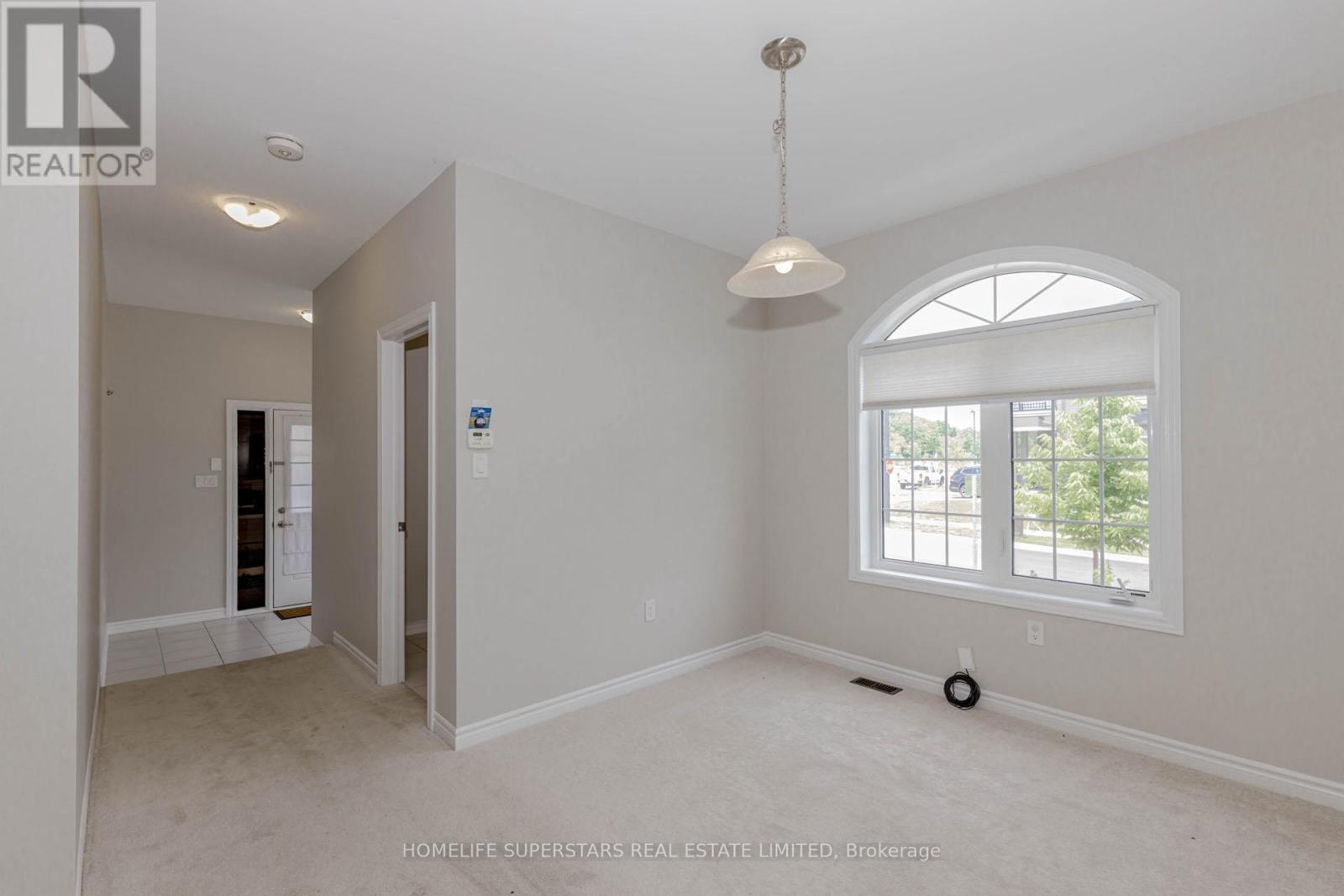 10 Macklin Street, Brantford, Ontario  N3V 0B2 - Photo 8 - X12312396