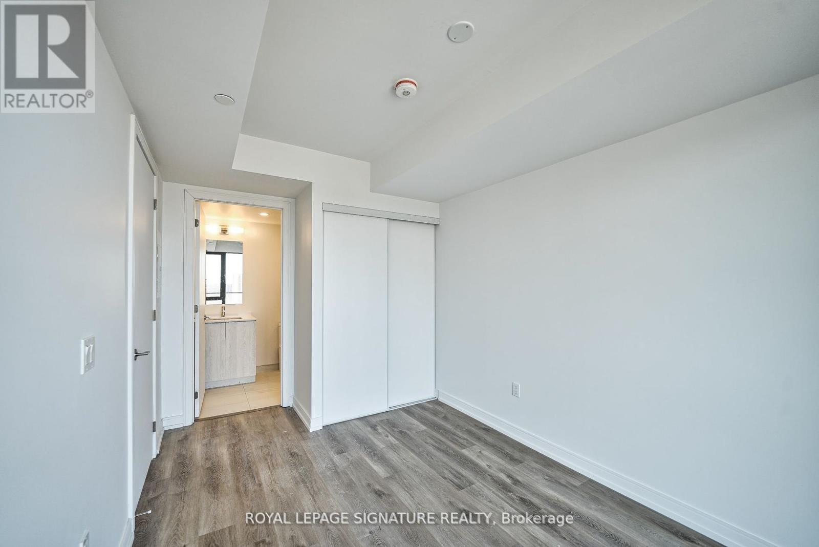 1421 - 1 Jarvis Street, Hamilton, Ontario  L8R 3J2 - Photo 19 - X12312425