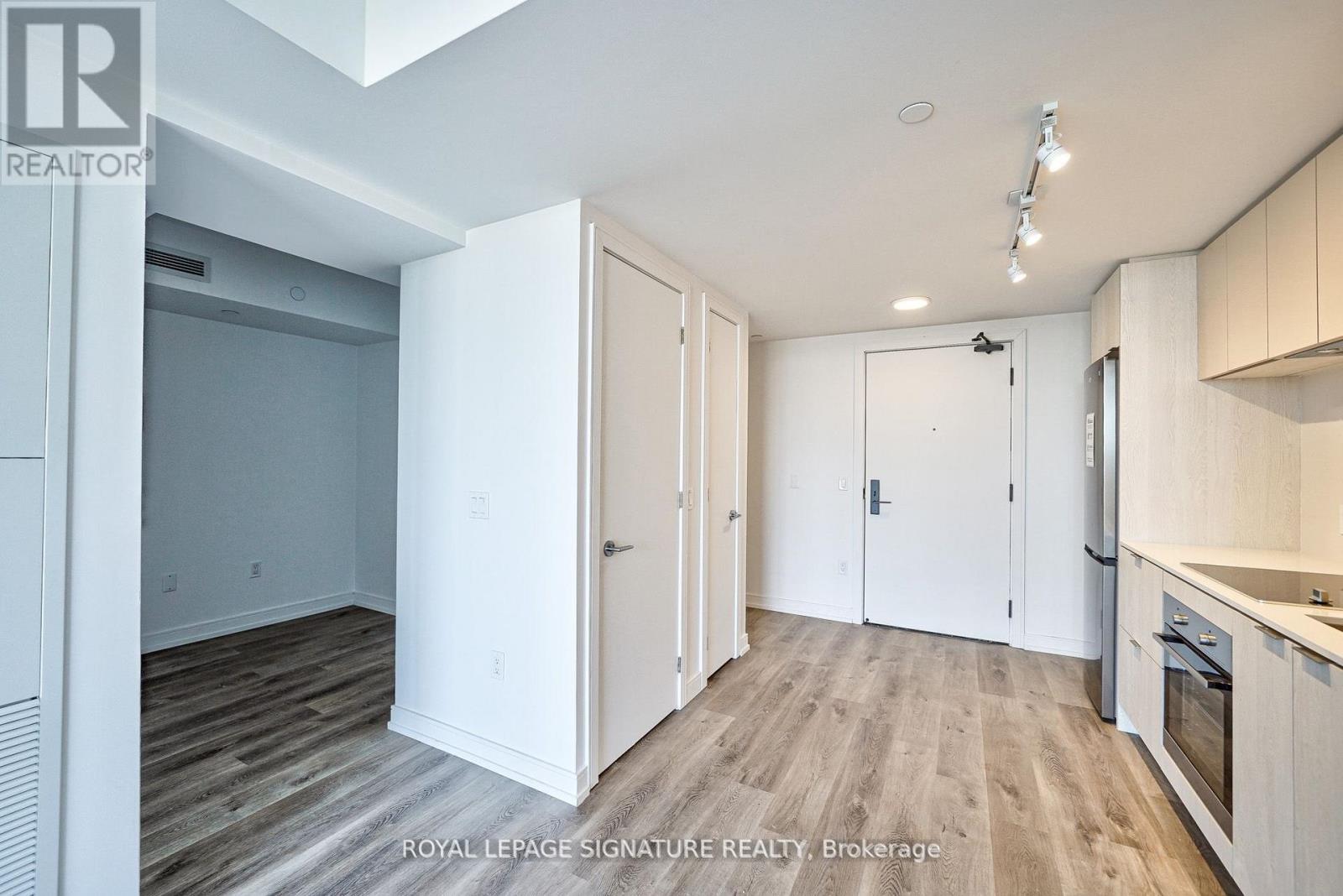 1421 - 1 Jarvis Street, Hamilton, Ontario  L8R 3J2 - Photo 9 - X12312425