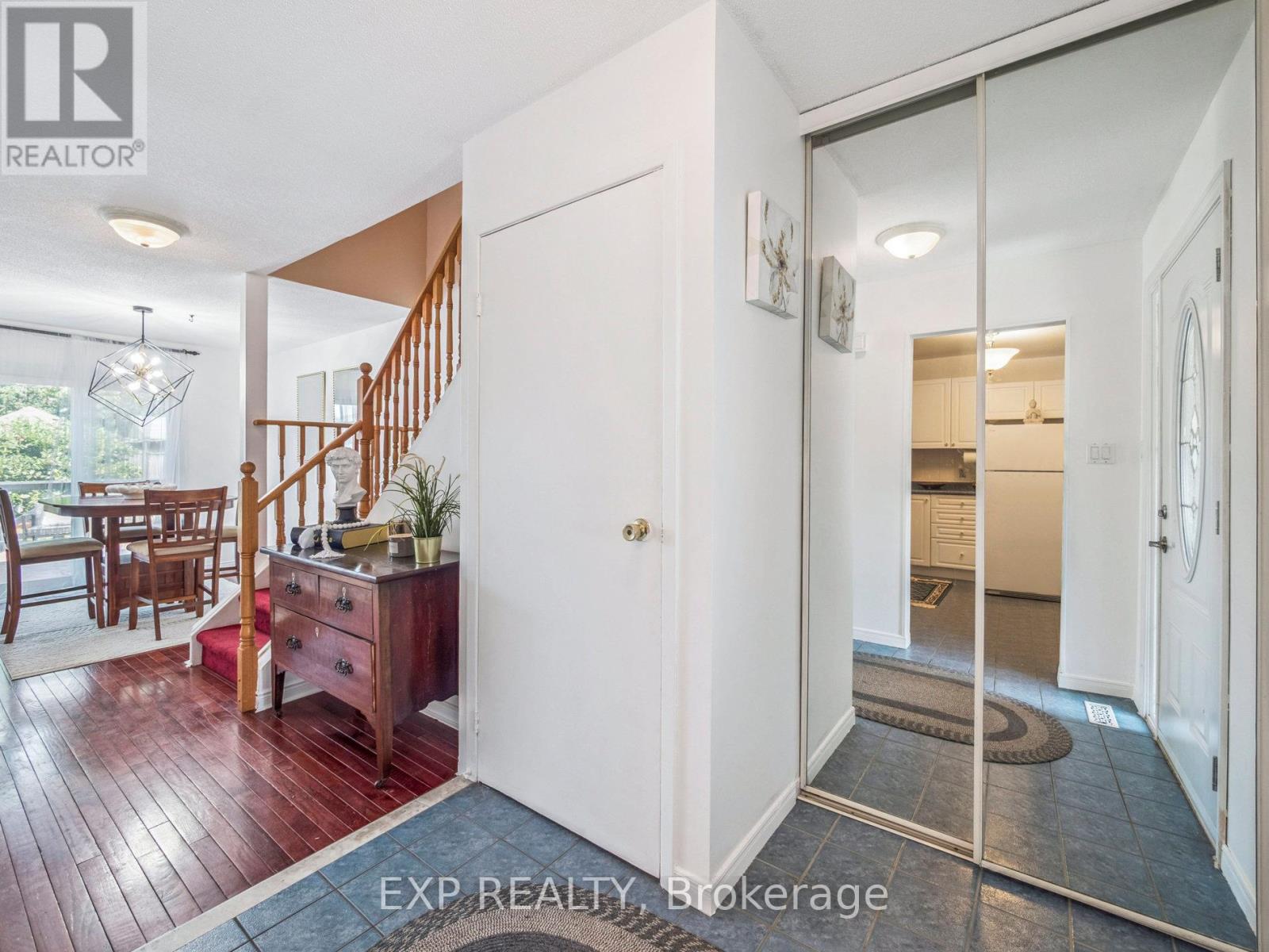 49 Ashcroft Court, Vaughan (East Woodbridge), Ontario  L4L 1H3 - Photo 12 - N12312506