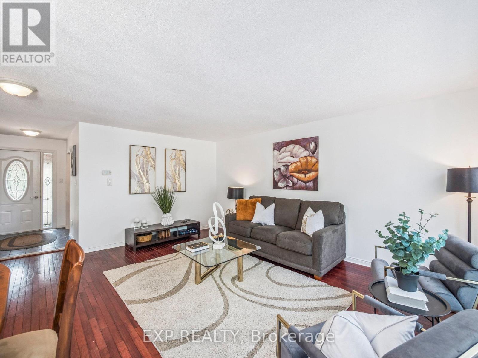 49 Ashcroft Court, Vaughan (East Woodbridge), Ontario  L4L 1H3 - Photo 9 - N12312506