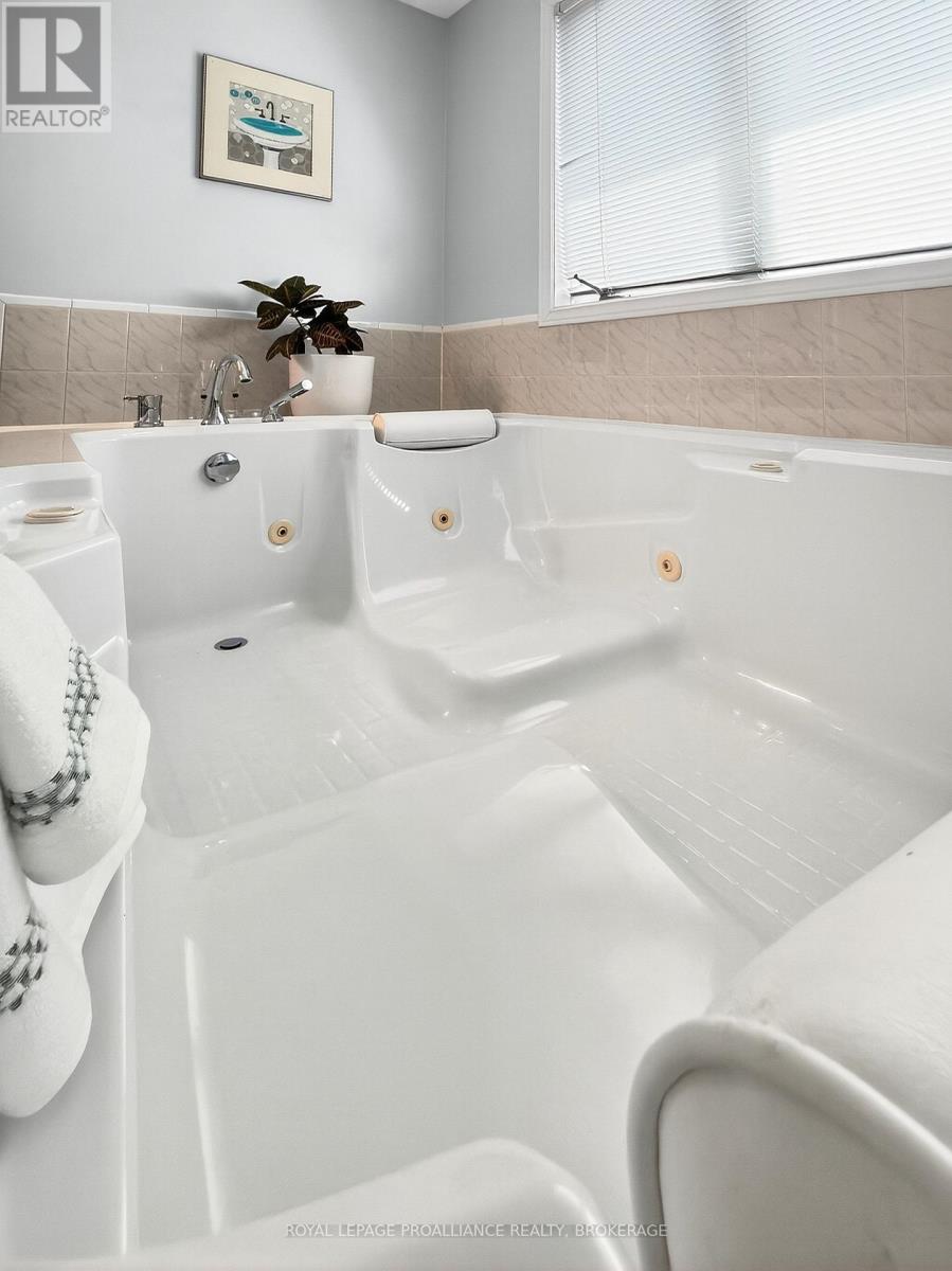 1098 Caitlin Crescent, Kingston, Ontario  K7P 2S4 - Photo 34 - X12312646