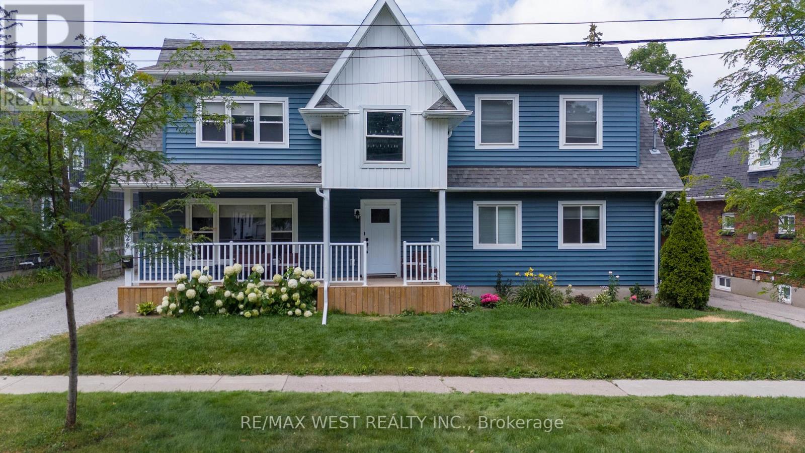 26 Granville Street, Barrie (Allandale), Ontario  L4N 3J9 - Photo 2 - S12311760