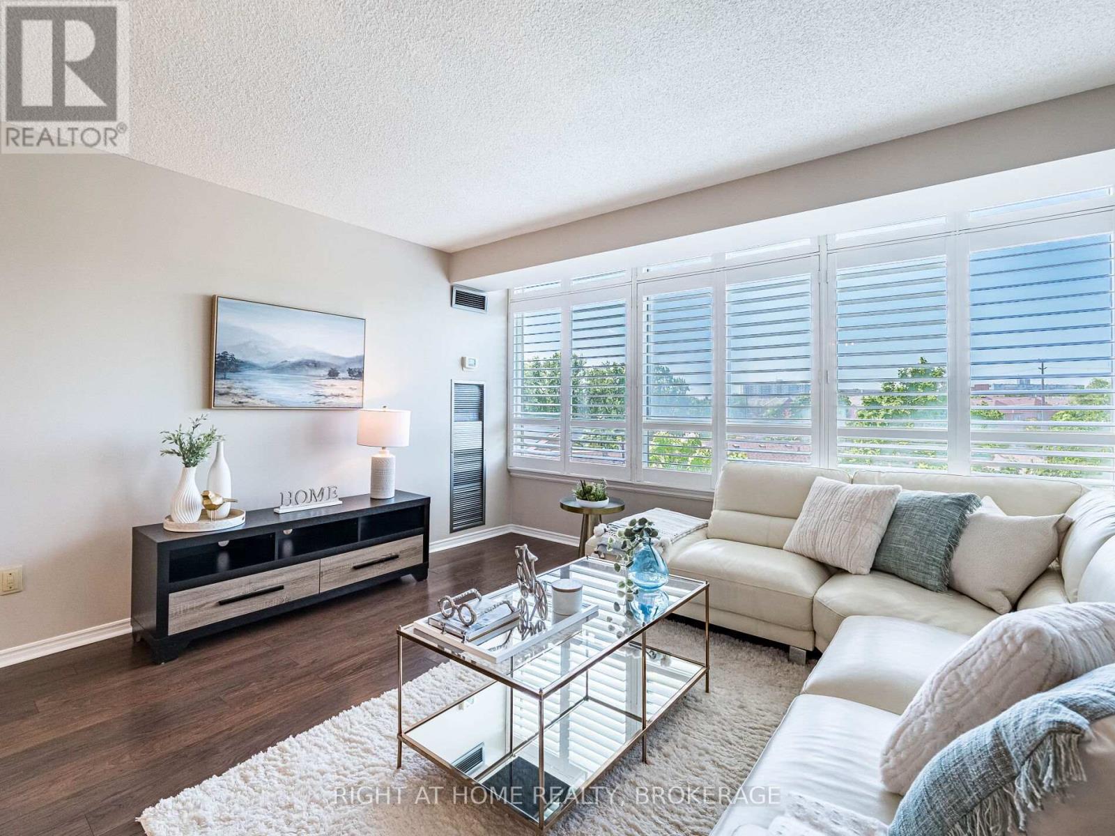 423 - 1001 Cedarglen Gate, Mississauga, Ontario  L5C 4R2 - Photo 16 - W12243942