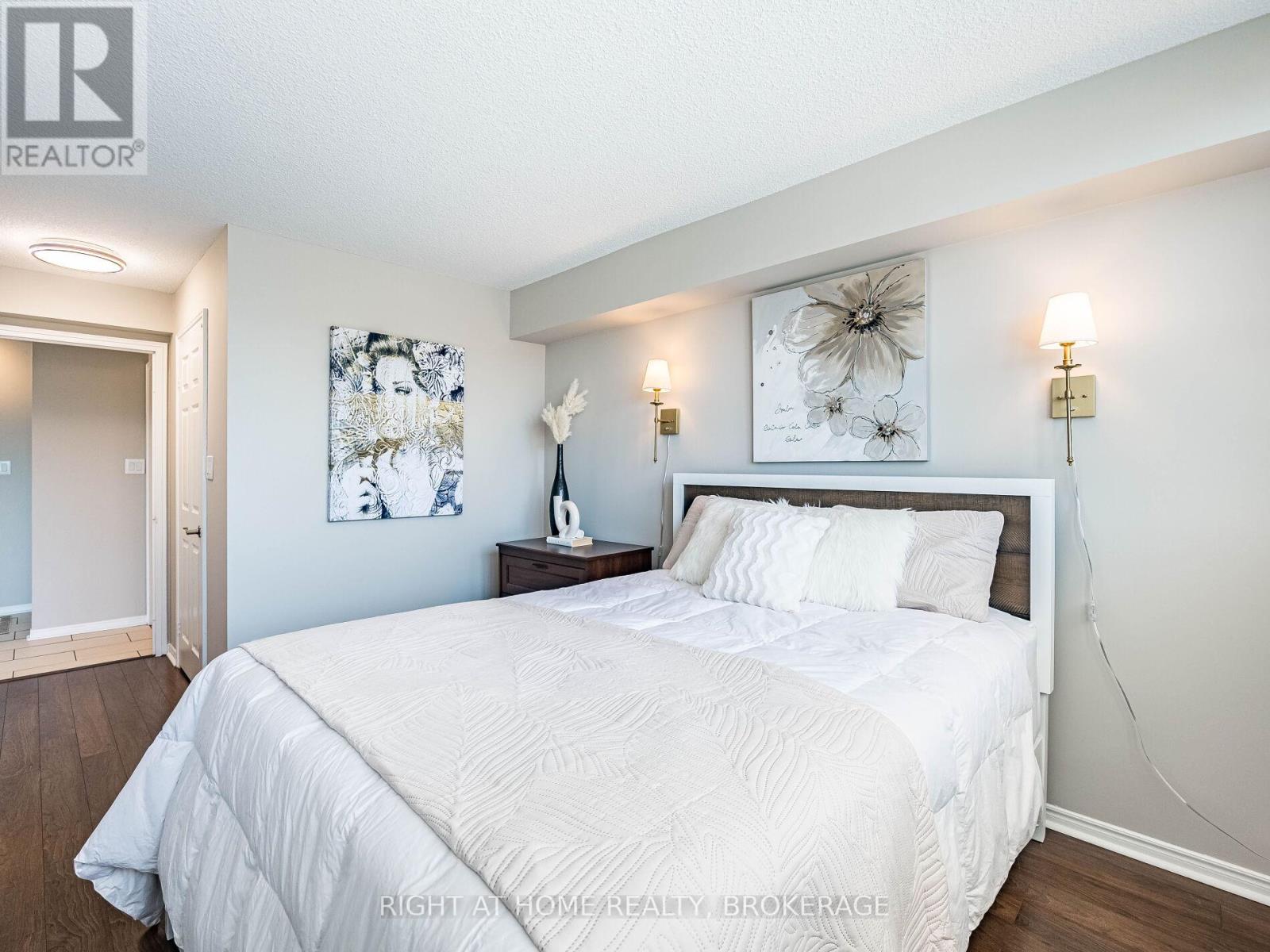 423 - 1001 Cedarglen Gate, Mississauga, Ontario  L5C 4R2 - Photo 20 - W12243942