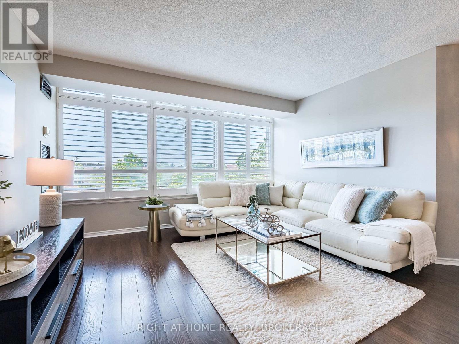 423 - 1001 Cedarglen Gate, Mississauga, Ontario  L5C 4R2 - Photo 14 - W12243942