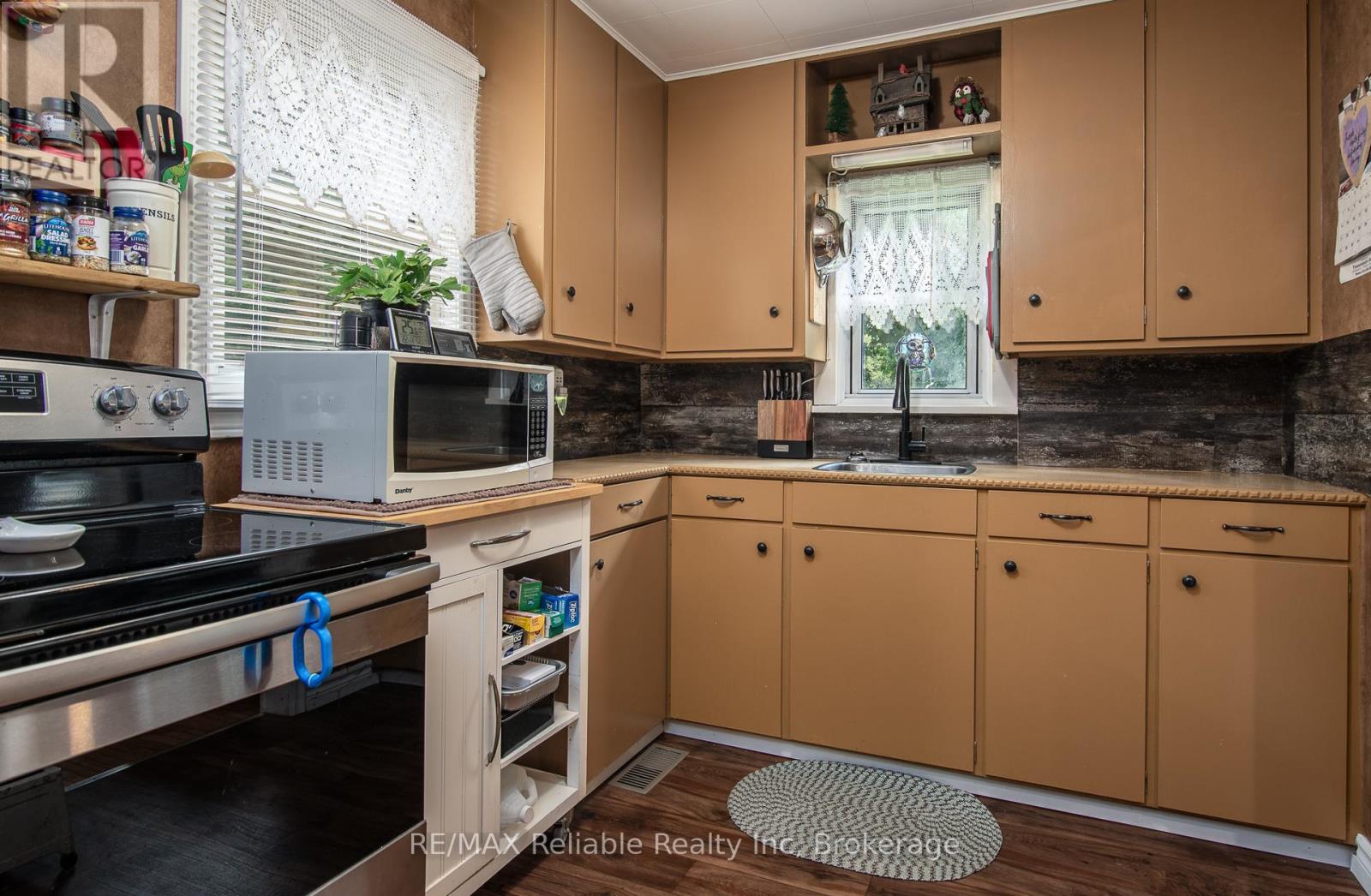 51 Dunlop Street, Central Huron, Ontario  N0M 1L0 - Photo 16 - X12312659
